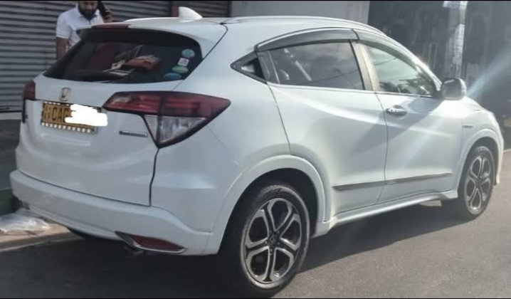 Honda Vezel 2014 - பயன்படுத்தப்பட்டது SUV sale in Sri Lanka - patpat.lk