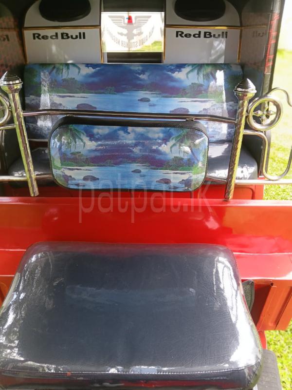 Bajaj Three Wheel 2006 - பயன்படுத்தப்பட்டது முச்சக்கர வண்டி sale in Sri Lanka - patpat.lk