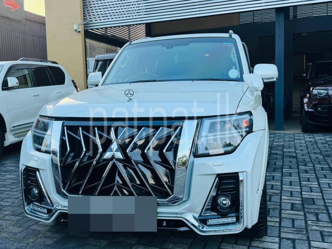 Mitsubishi Pajero 2012 - பயன்படுத்தப்பட்டது SUV sale in Sri Lanka - patpat.lk