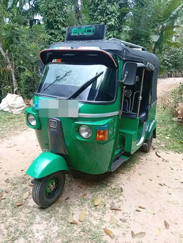 Bajaj Three Wheel 2013 - Used Three wheeler sale in Sri Lanka - patpat.lk