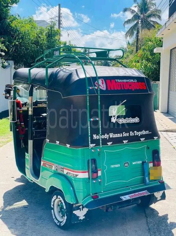 Bajaj Three Wheel 2015 - භාවිතා කරන ලද ත්‍රිරෝද රථය sale in Sri Lanka - patpat.lk