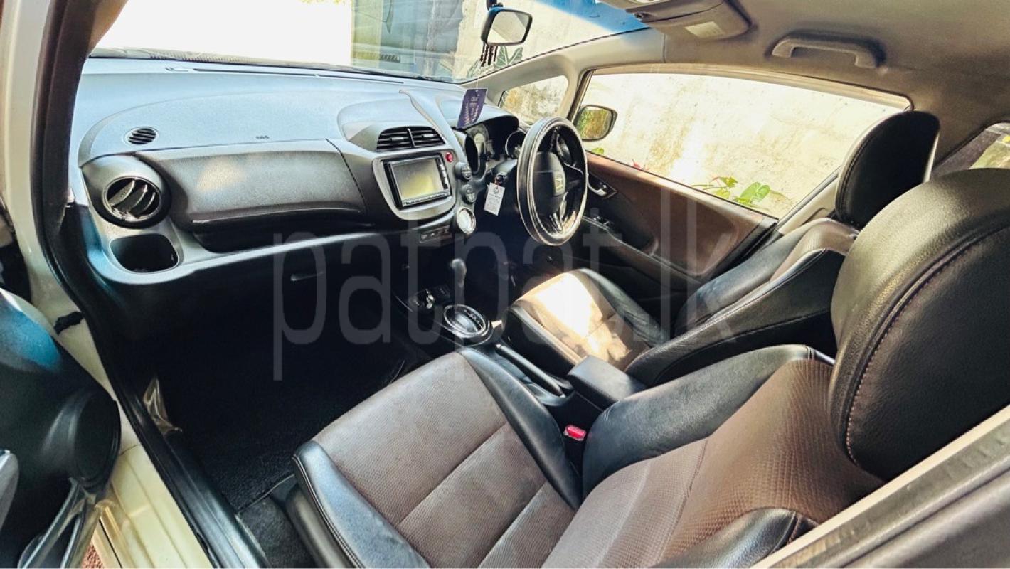 Advertisement image 6