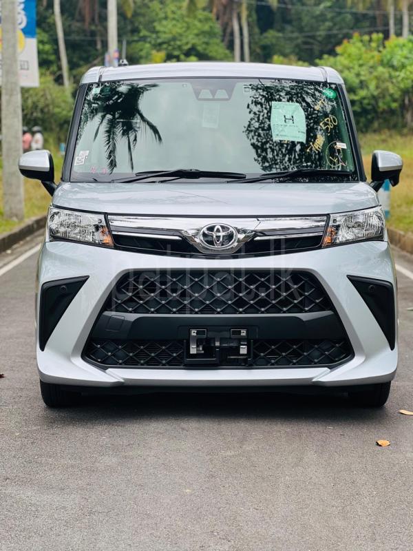 Toyota Roomy 2023 - Reconditioned Van sale in Sri Lanka - patpat.lk