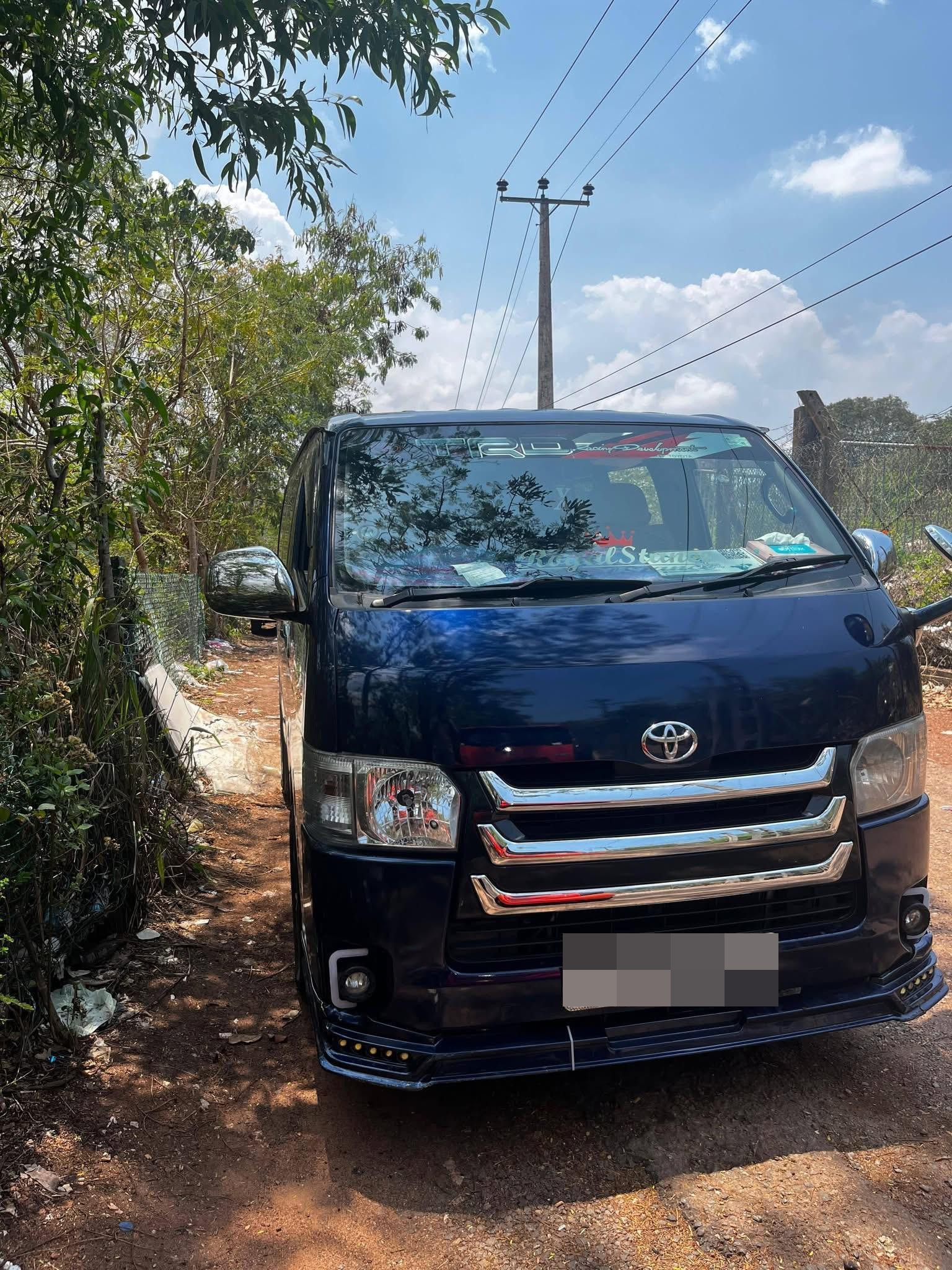 Toyota Hiace 2010 - Used Van sale in Sri Lanka - patpat.lk