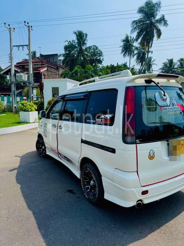 Toyota Noah 1997 - Used Van sale in Sri Lanka - patpat.lk
