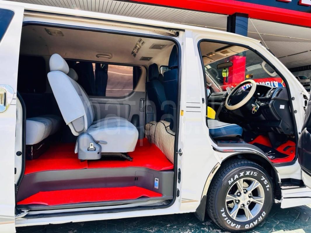 Toyota Hiace 2006 - Used Van sale in Sri Lanka - patpat.lk