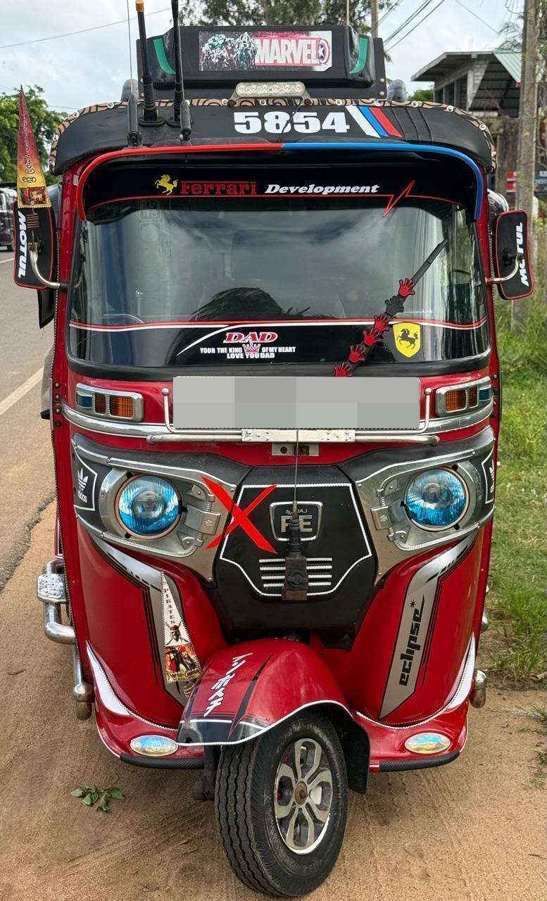 Bajaj 4 stroke 2016 - பயன்படுத்தப்பட்டது முச்சக்கர வண்டி sale in Sri Lanka - patpat.lk