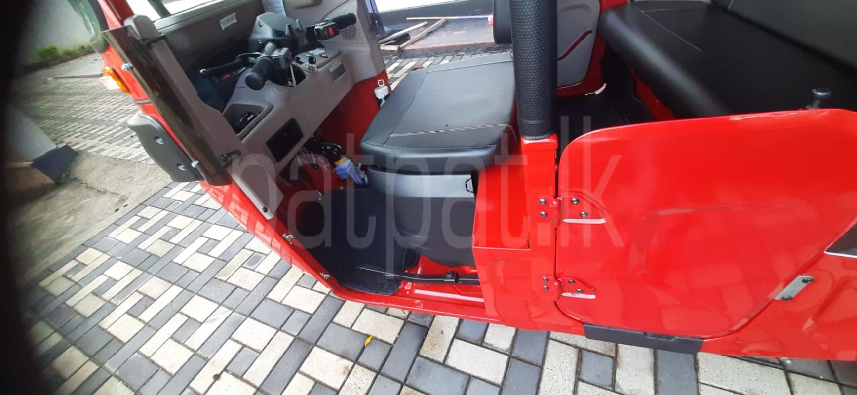 Bajaj Three Wheel 2025 - பயன்படுத்தப்பட்டது முச்சக்கர வண்டி sale in Sri Lanka - patpat.lk