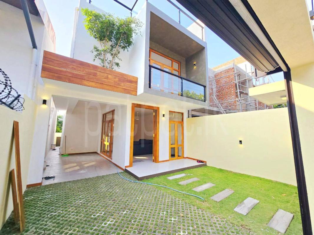 House for Sale in Pelawatta