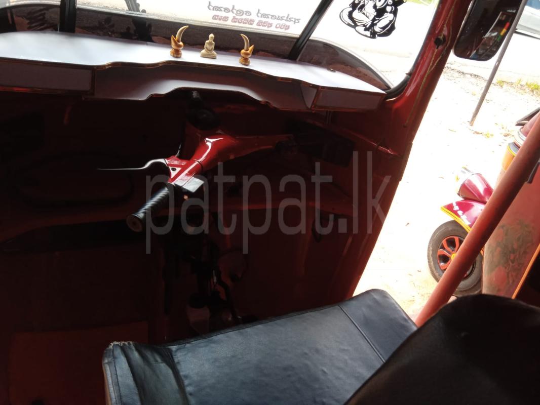 Bajaj Three Wheel 2006 - பயன்படுத்தப்பட்டது முச்சக்கர வண்டி sale in Sri Lanka - patpat.lk