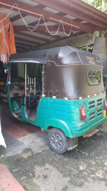 Bajaj Three Wheel 2016 - பயன்படுத்தப்பட்டது முச்சக்கர வண்டி sale in Sri Lanka - patpat.lk