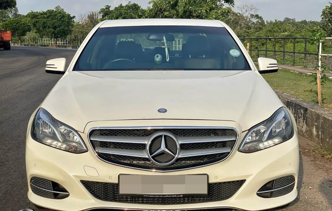 Mercedes Benz E300 2013 - பயன்படுத்தப்பட்டது கார் sale in Sri Lanka - patpat.lk