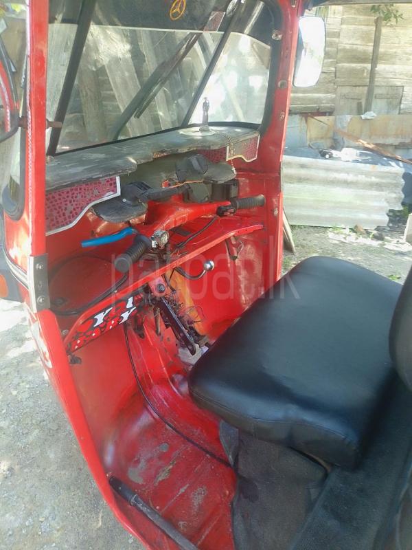 Bajaj 2 stroke 2005 - Used Three wheeler sale in Sri Lanka - patpat.lk