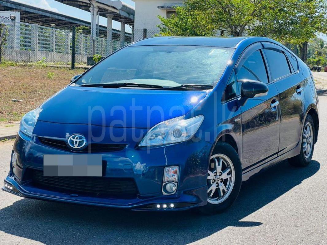 Toyota Prius 2010 - භාවිතා කරන ලද කාර් sale in Sri Lanka - patpat.lk