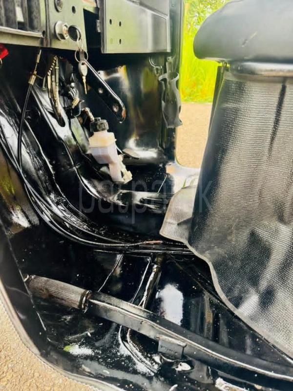 Bajaj Three Wheel 2014 - பயன்படுத்தப்பட்டது முச்சக்கர வண்டி sale in Sri Lanka - patpat.lk