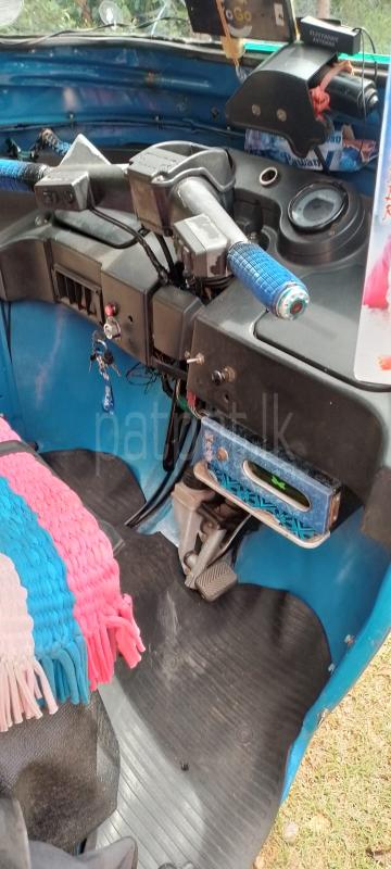 Bajaj 4 stroke 2012 - பயன்படுத்தப்பட்டது முச்சக்கர வண்டி sale in Sri Lanka - patpat.lk