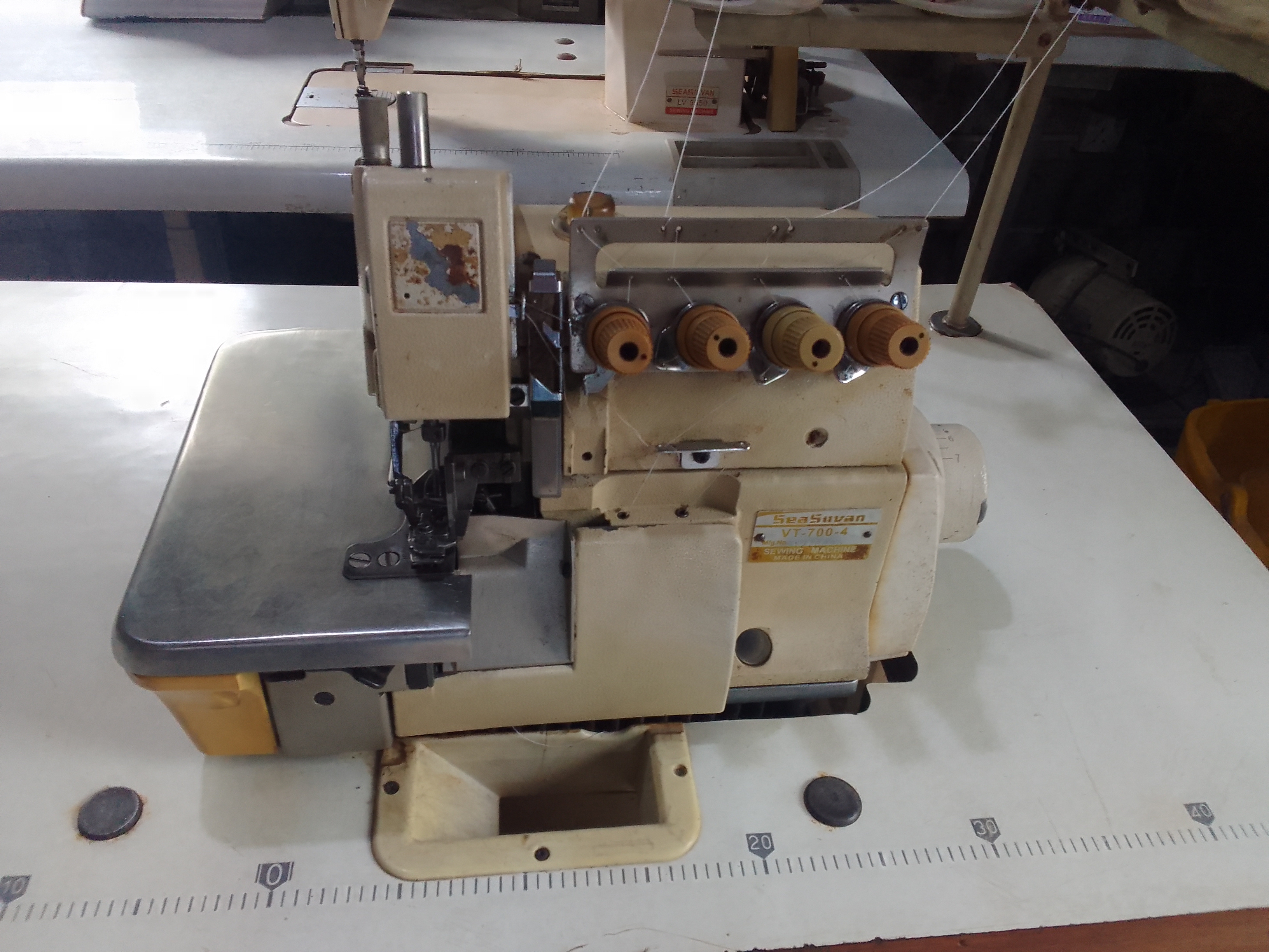 4 Thread Overlock Sewing Machine For Sale
