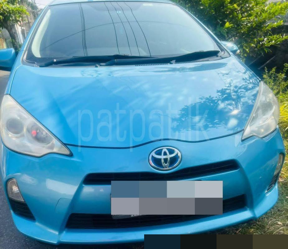 Toyota Aqua 2013 - பயன்படுத்தப்பட்டது கார் sale in Sri Lanka - patpat.lk