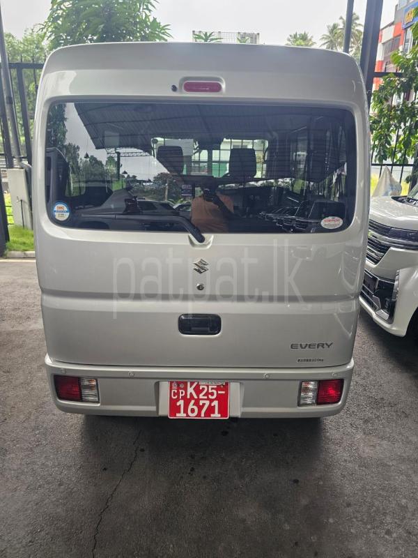 Advertisement image 6