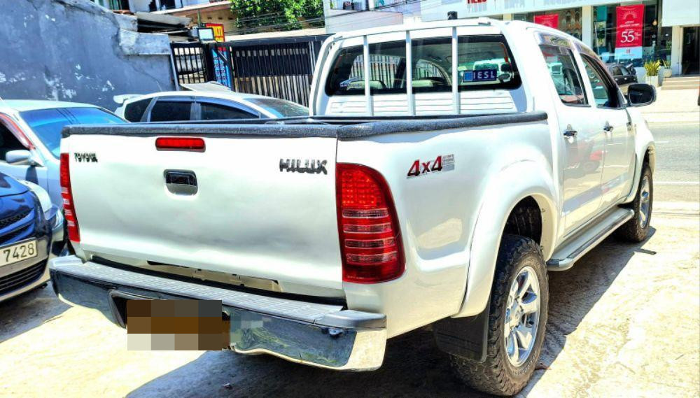 Toyota Hilux 2008 - භාවිතා කරන ලද භාණ්ඩ ප්‍රවාහන sale in Sri Lanka - patpat.lk