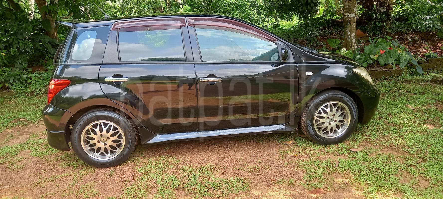 Toyota IST 2003 - பயன்படுத்தப்பட்டது கார் sale in Sri Lanka - patpat.lk