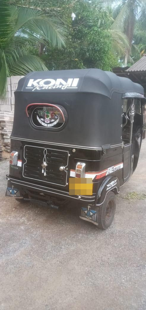 Bajaj Three Wheel 2011 - பயன்படுத்தப்பட்டது முச்சக்கர வண்டி sale in Sri Lanka - patpat.lk