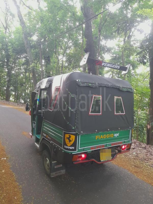 Piaggio Three Wheel 2015 - பயன்படுத்தப்பட்டது முச்சக்கர வண்டி sale in Sri Lanka - patpat.lk