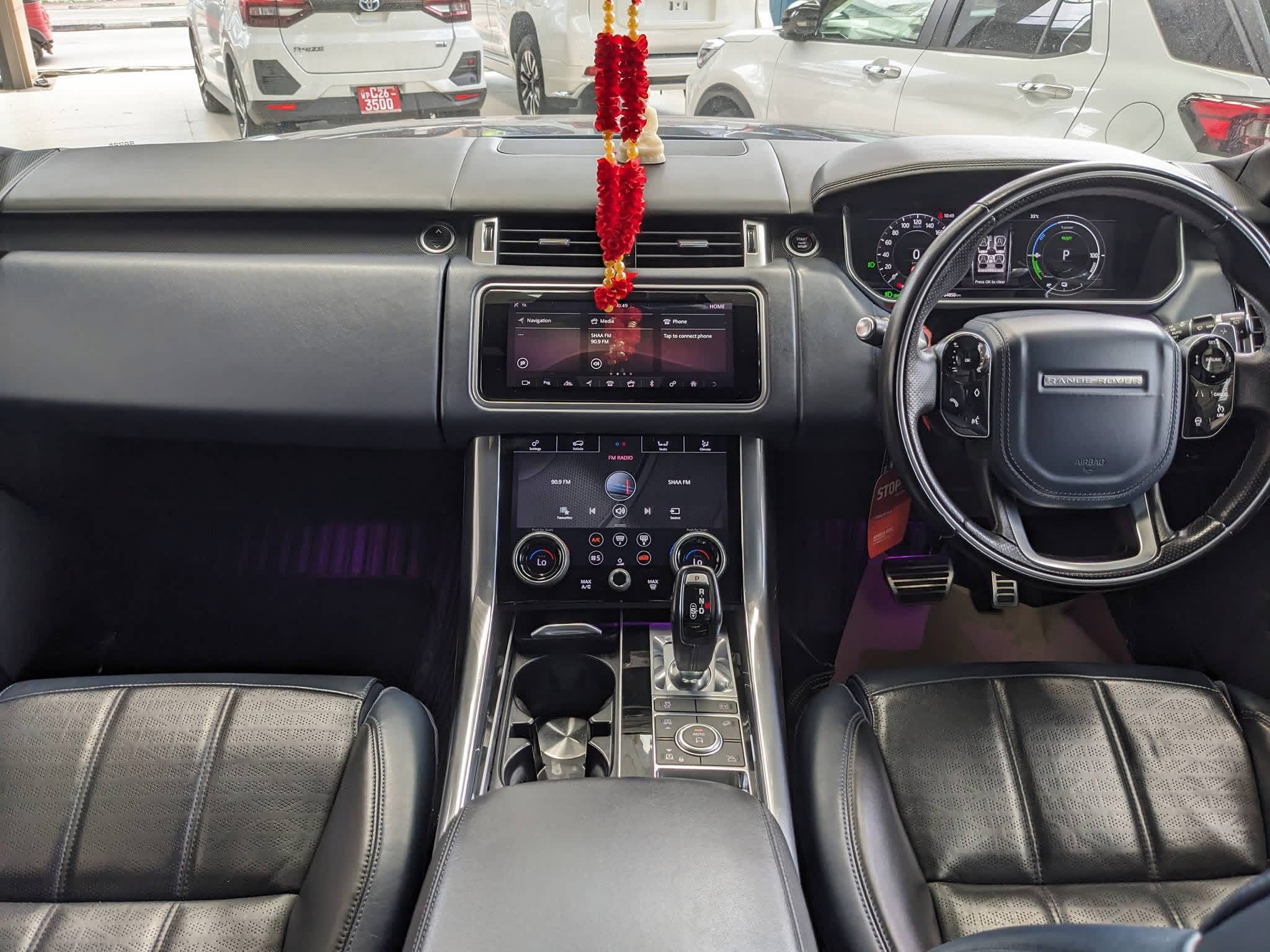 Land Rover Range Rover 2018 - பயன்படுத்தப்பட்டது SUV sale in Sri Lanka - patpat.lk