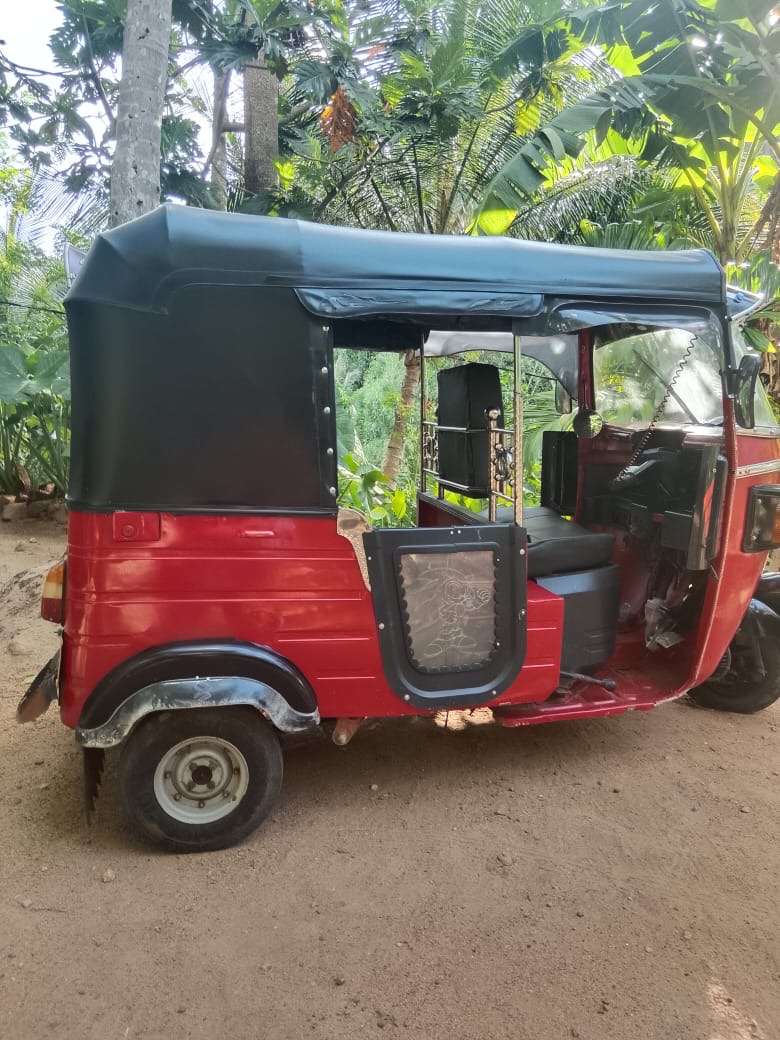 Bajaj Three Wheel 2013 - Used Three wheeler sale in Sri Lanka - patpat.lk