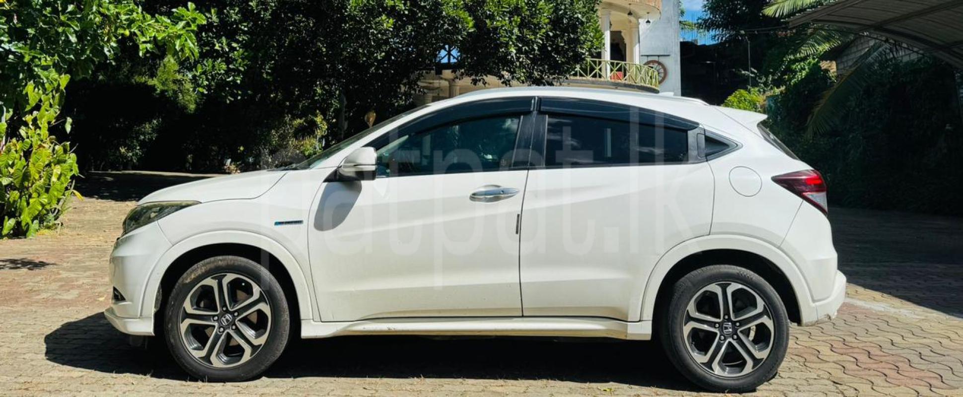 Honda Vezel 2014 - භාවිතා කරන ලද SUV රථය sale in Sri Lanka - patpat.lk