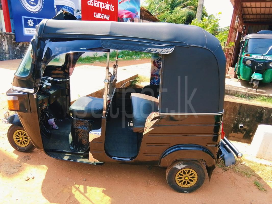 Bajaj Three Wheel 2010 - பயன்படுத்தப்பட்டது முச்சக்கர வண்டி sale in Sri Lanka - patpat.lk