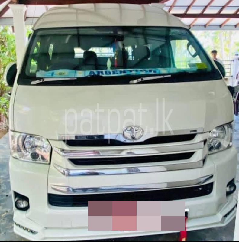 Toyota Hiace 2017 - பயன்படுத்தப்பட்டது வேன் sale in Sri Lanka - patpat.lk