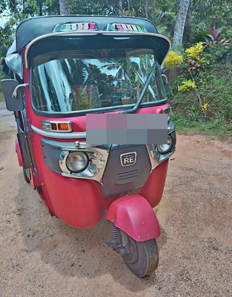Bajaj Three Wheel 2015 - Used Three wheeler sale in Sri Lanka - patpat.lk