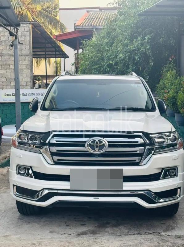 Toyota Land Cruiser 2015 - භාවිතා කරන ලද SUV රථය sale in Sri Lanka - patpat.lk