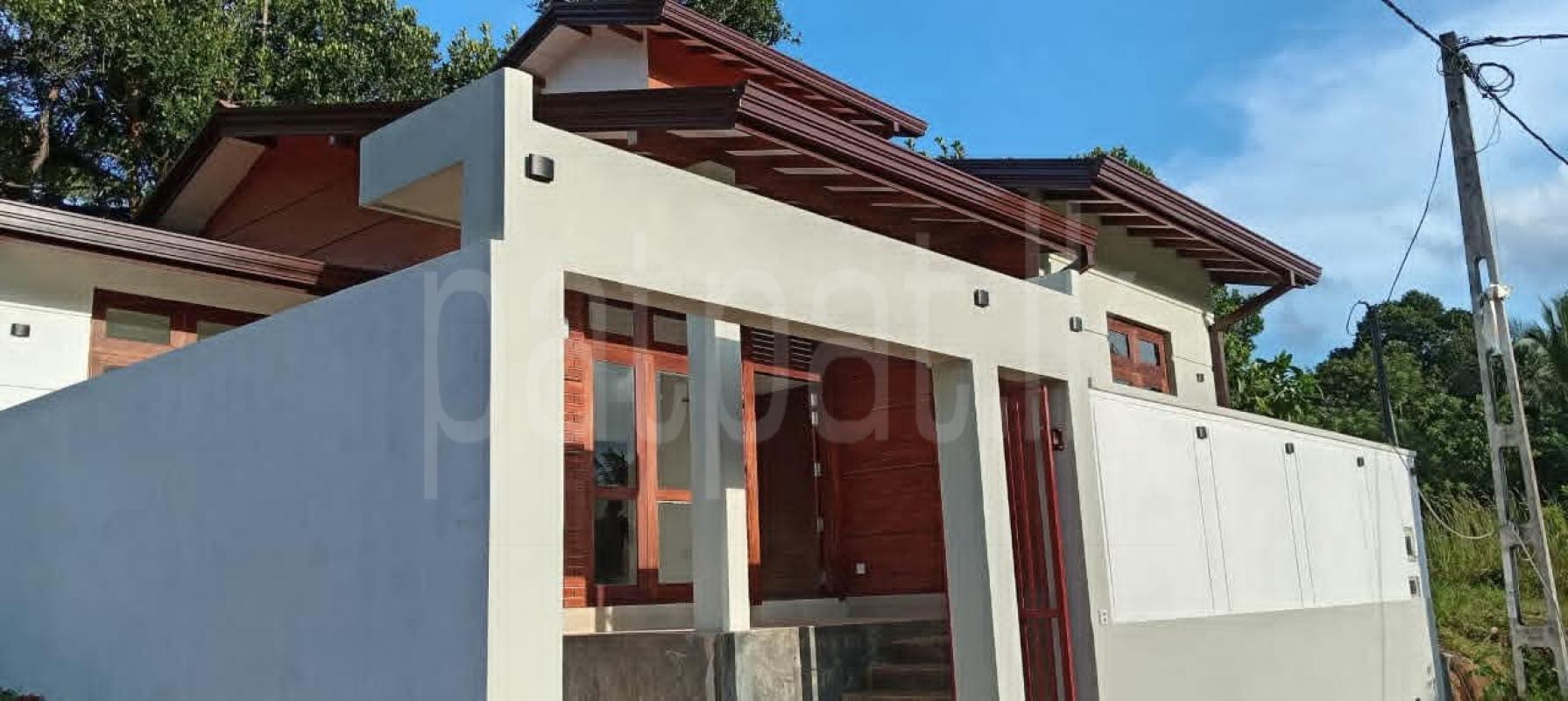 House for Sale in Athurugiriya
