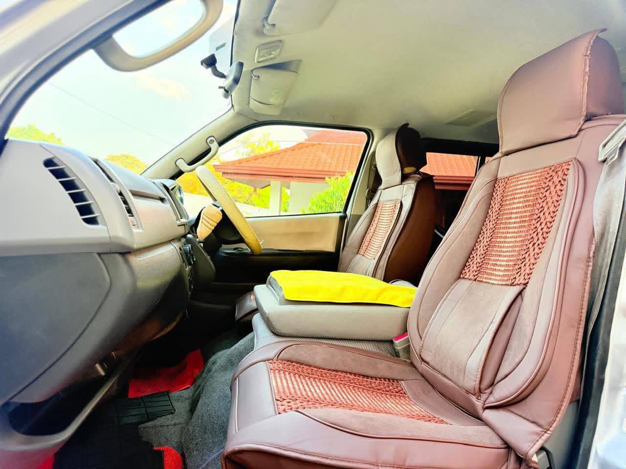 Toyota Hiace 2007 - பயன்படுத்தப்பட்டது வேன் sale in Sri Lanka - patpat.lk