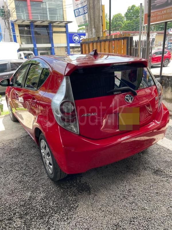 Toyota Aqua 2012 - பயன்படுத்தப்பட்டது கார் sale in Sri Lanka - patpat.lk