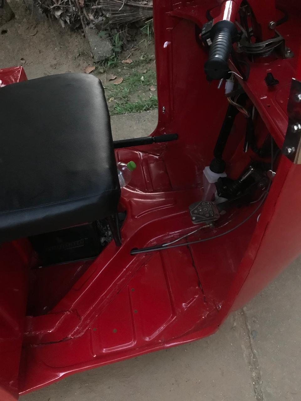 Bajaj 2 stroke 2005 - பயன்படுத்தப்பட்டது முச்சக்கர வண்டி sale in Sri Lanka - patpat.lk
