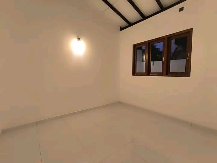 House for Sale in Athurugiriya