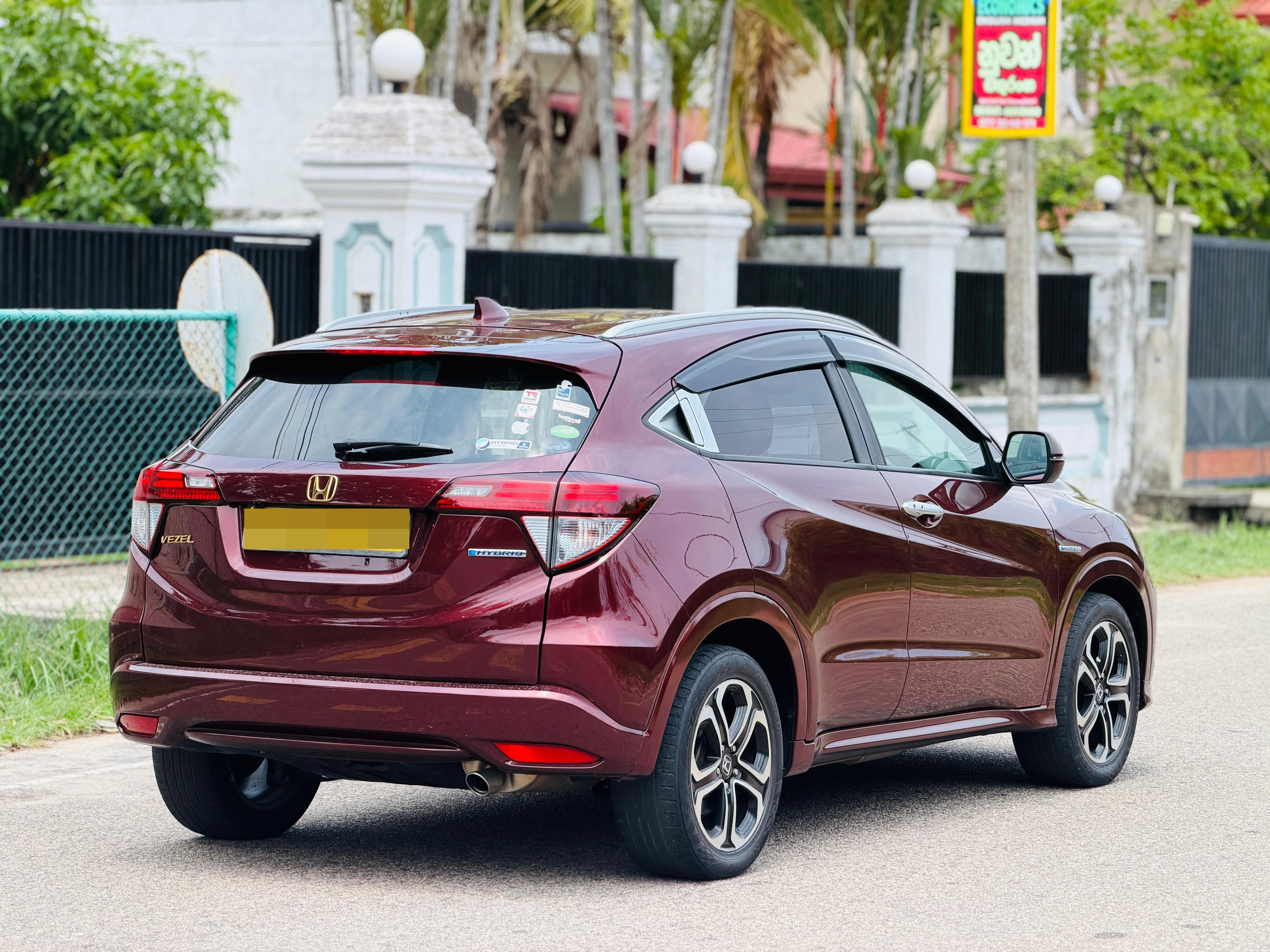 Honda Vezel 2014 - பயன்படுத்தப்பட்டது SUV sale in Sri Lanka - patpat.lk