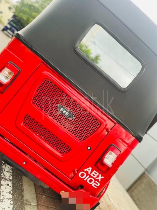 Bajaj Three Wheel 2025 - பயன்படுத்தப்பட்டது முச்சக்கர வண்டி sale in Sri Lanka - patpat.lk