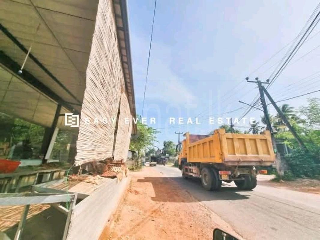 Commercial Land for Sale in Udugampola