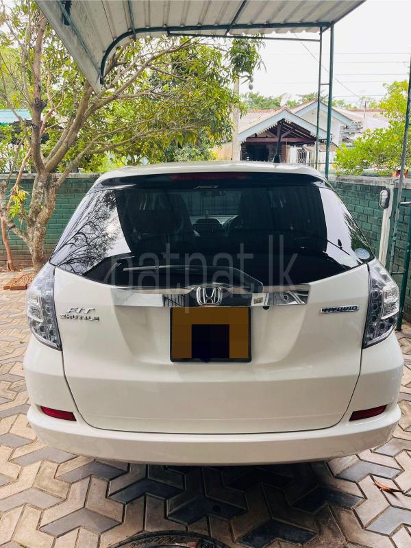 Honda FIT SHUTTLE 2012 - பயன்படுத்தப்பட்டது கார் sale in Sri Lanka - patpat.lk