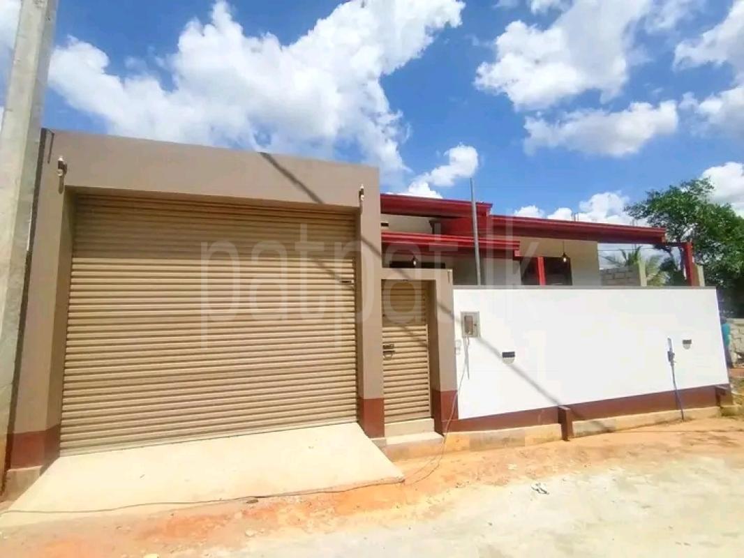 House for Sale in Kiriwattuduwa
