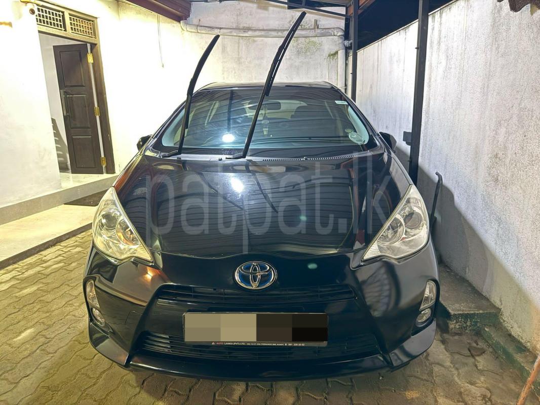 Toyota Aqua 2012 - பயன்படுத்தப்பட்டது கார் sale in Sri Lanka - patpat.lk