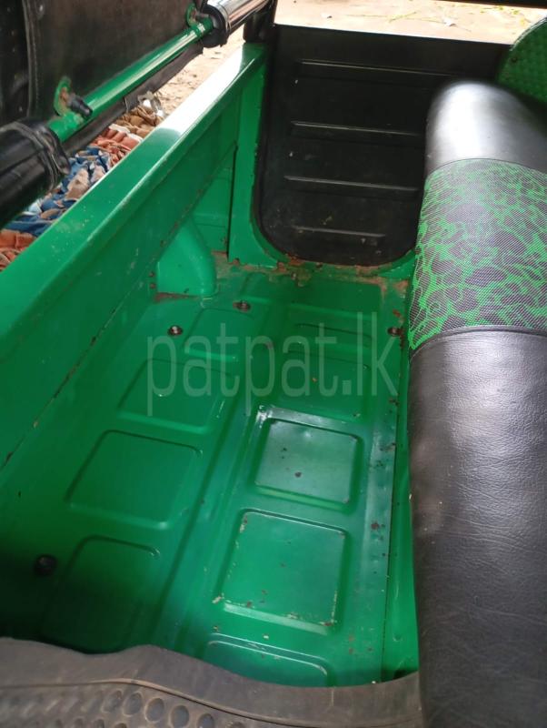 Bajaj 4 stroke 2018 - Used Three wheeler sale in Sri Lanka - patpat.lk