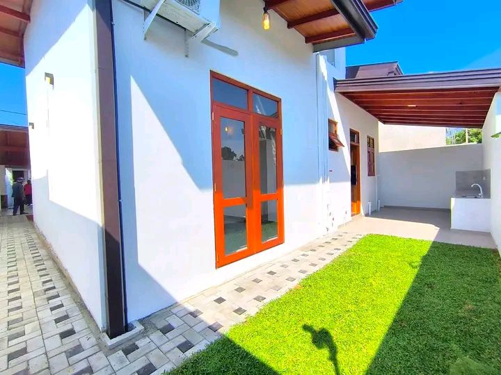 House for Sale in Athurugiriya