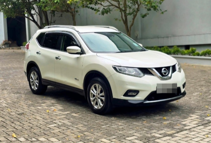 Nissan X Trail 2015 - Used SUV sale in Sri Lanka - patpat.lk