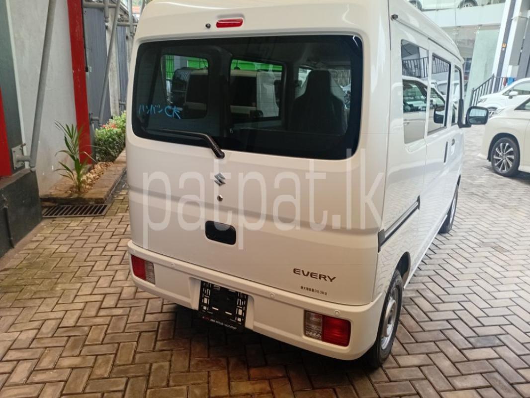 Advertisement image 6