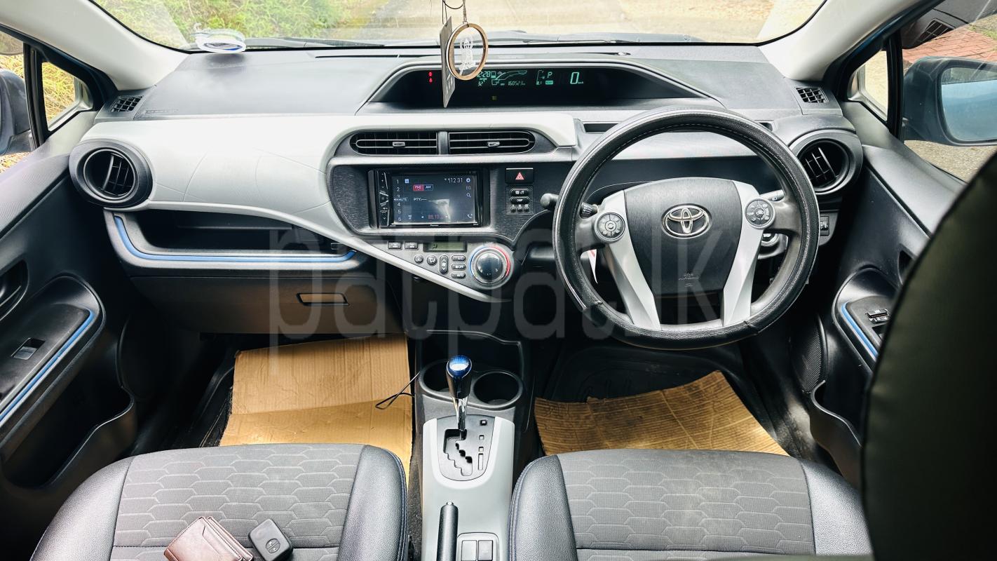 Toyota Aqua 2013 - பயன்படுத்தப்பட்டது கார் sale in Sri Lanka - patpat.lk